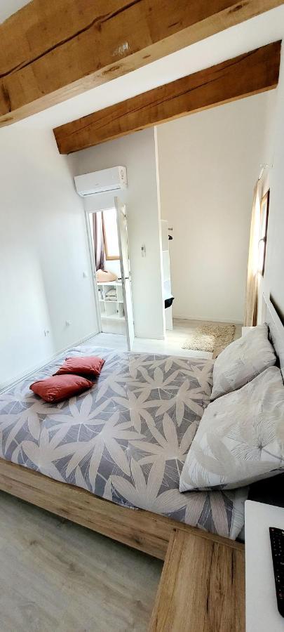 Charmant Duplex Au Coeur Du Village Cotignac Ngoại thất bức ảnh