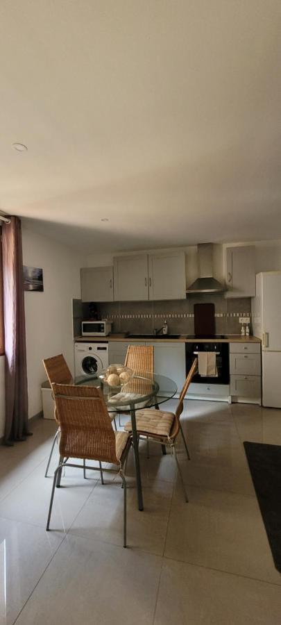 Charmant Duplex Au Coeur Du Village Cotignac Ngoại thất bức ảnh